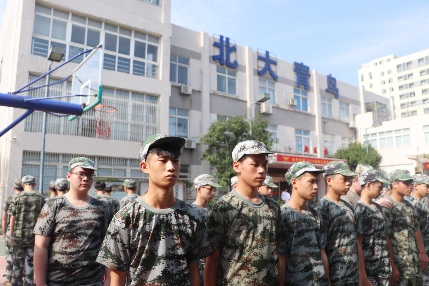 当青春遇上迷彩，在麓谷第一天军训是这样的...